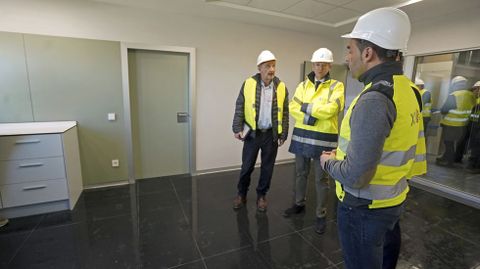 El presidente de la Xunta visita las obras del nuevo hospital Gran Montecelo