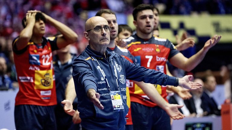 Los Hispanos, obligados a no fallar ante Dinamarca para mantener sus opciones en el europeo de balonmano