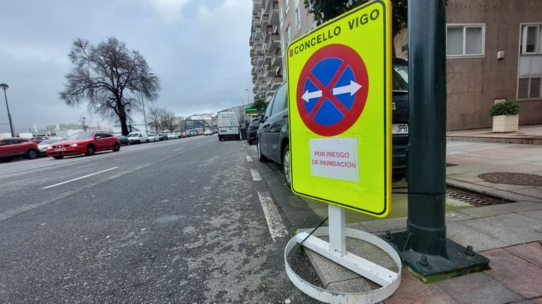 El Concello de Vigo cierra parques, paseos junto a la playa y cementerios ante la alerta por temporal