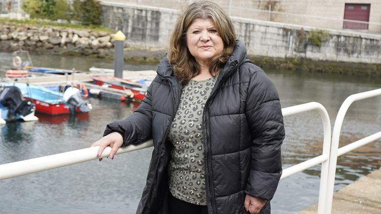 Maria del Carmen Vázquez: «El río Lérez está taponado y lo que hace es volcar agua dulce a los bancos»