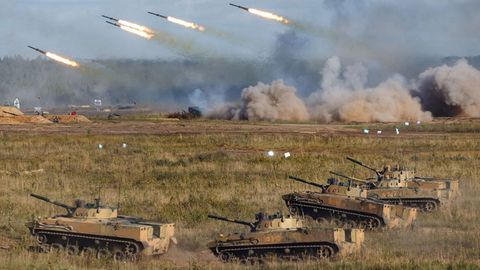 Tanques rusos en las jornadas Zapad-2021, celebradas el pasado septiembre.