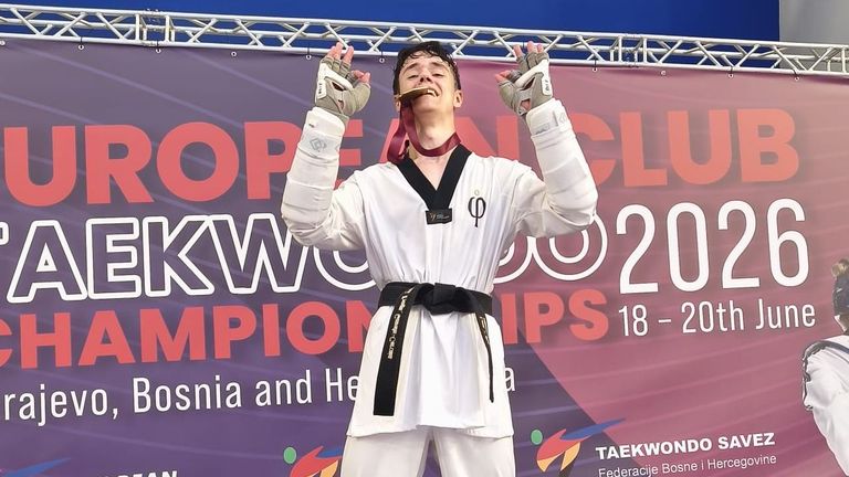 Oro para los taekuondistas Arlet Ortiz y Roi Fraga en el Campeonato de Europa de clubes