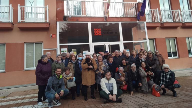 En la jornada no faltaron varios perros, que interactuaron con los mayores