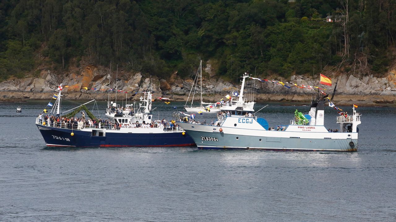Celeiro sale al mar con el Carmen