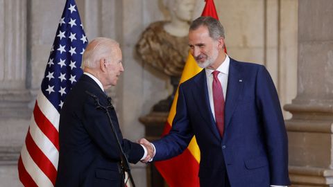 Felipe VI recibe a Biden en el Palacio Real