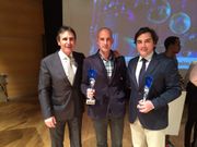 Isidoro Hornillos (izquierda) con los alcaldes de Curtis, Javier Ca�nzos, y de Sada, Ernesto Anido