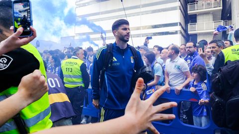 Recibimiento al Real Oviedo en la previa del partido contra el Villarreal