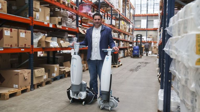 Tres décadas de APC Servigalicia, referente en maquinaria de limpieza desde Narón