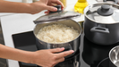 El almidn resistente se puede obtener al cocer el arroz y, despus, enfriarlo en la nevera.