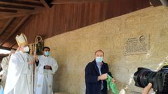 Los fieles despiden en San Benito de A Uceira al sacerdote Manuel Fernández