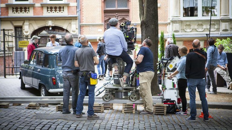 ¿Acabará la IA con los actores de figuración en películas y series?