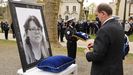 El primer ministro Jean Castex impuso la medalla de la Legión de Honor a la policia asesinada