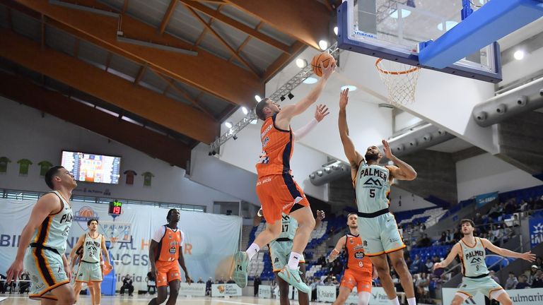 El 1×1 del Leyma Coruña ante el Palmer Basket