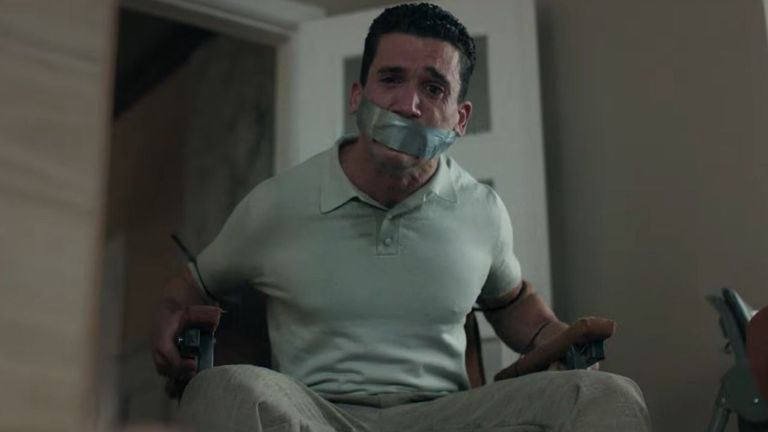 Ángel de la Cruz adelanta al 29 de mayo el estreno de su película «La silla»