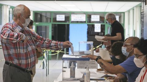 Votación en el IES Xelmírez I de Santiago