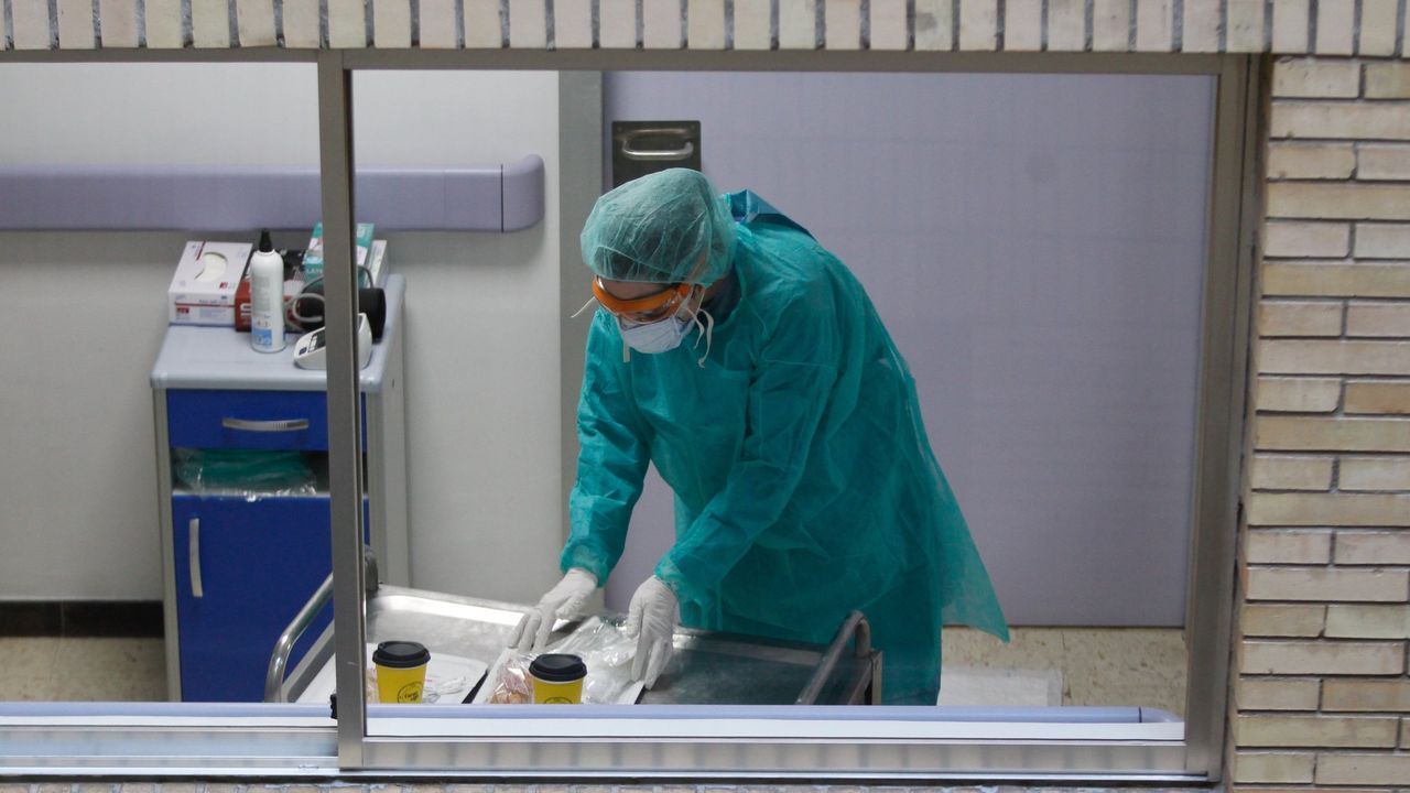 Los rostros clebres de la distancia social.Oswaldo Dign e Pepo Suevos participan nas Historias do Camio