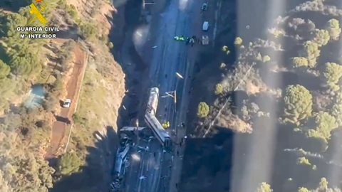 Captura de im�genes �reas de la b�squeda de evidencias que puedan servir para la identificaci�n de v�ctimas e investigaci�n del accidente ferroviario en Adamuz.