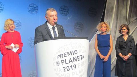 Vilas, durante su intervencin en el premio Planeta