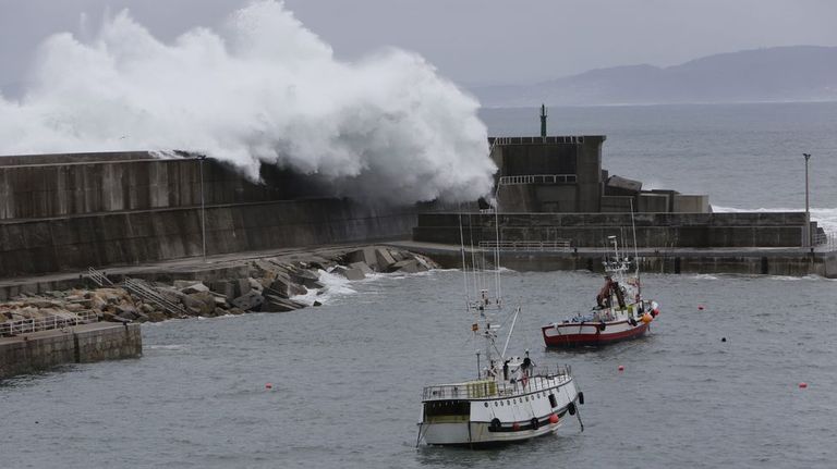 Fuerte oleaje en la costa gallega