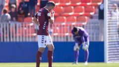 Churre se lamenta tras el segundo gol del rayo Majadahonda, que a la postre supuso la derrota del Pontevedra