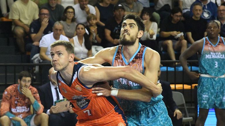 El Leyma Coruña, a resarcirse de la defensa en zona rival, para estar en la final a cuatro