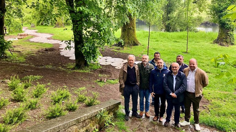 Las obras de restauración de la carballeira y el jardín de Caldas estarán listas antes del verano