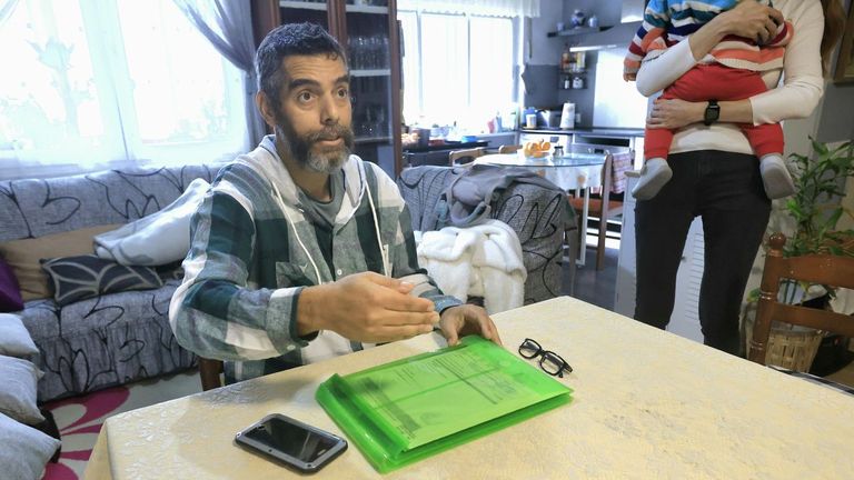 Edgar y Viktoria, el matrimonio de refugiados desalojado en Lugo con su bebé de ocho meses: «Lo estamos pasando peor aquí que luchando en el frente en Ucrania»