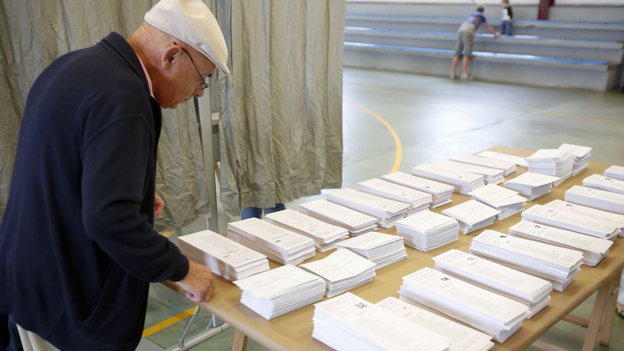 Carnaval en la parroquia de O Ho, Cangas de Morrazo. Celebracin del Entroido con el Desfile de las Comparsas