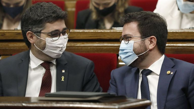 El presidente de la Generalitat, Pere Aragonès, junto a su vicepresidente, Jordi Puigneró, en una imagen de archivo