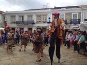 M�sicos y zancudos recorren las calles del casco hist�rico.