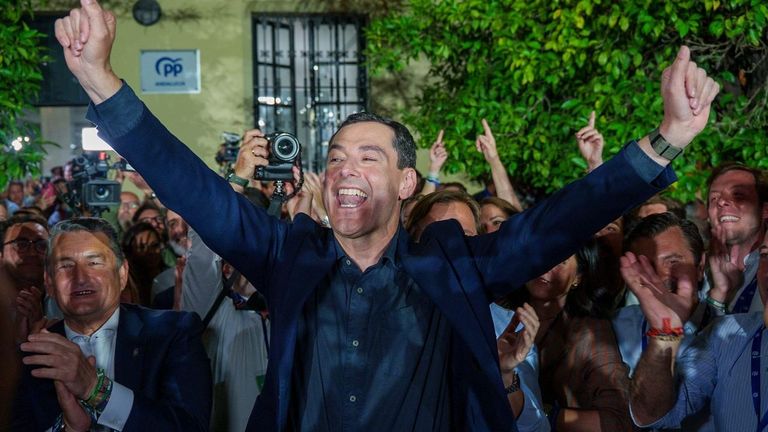 El PP gana en Andalucía sin lograr la mayoría absoluta y el PSOE cae a su mínimo histórico