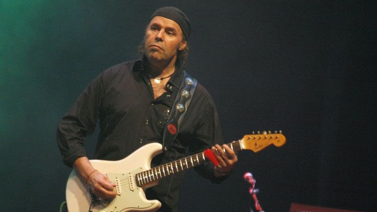 La Vargas Blues Band presenta nuevo álbum y autobiografía