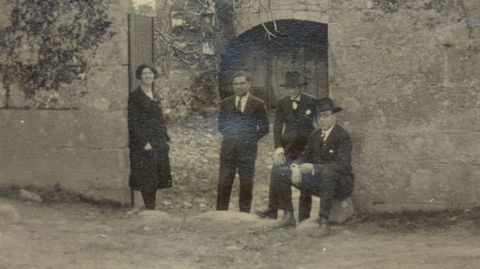De esquerda a dereita, Ben-Cho-Shey, Risco e Otero en 1927