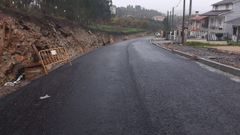 El nuevo vial de acceso a Monte Porreiro ya tiene una capa de asfalto