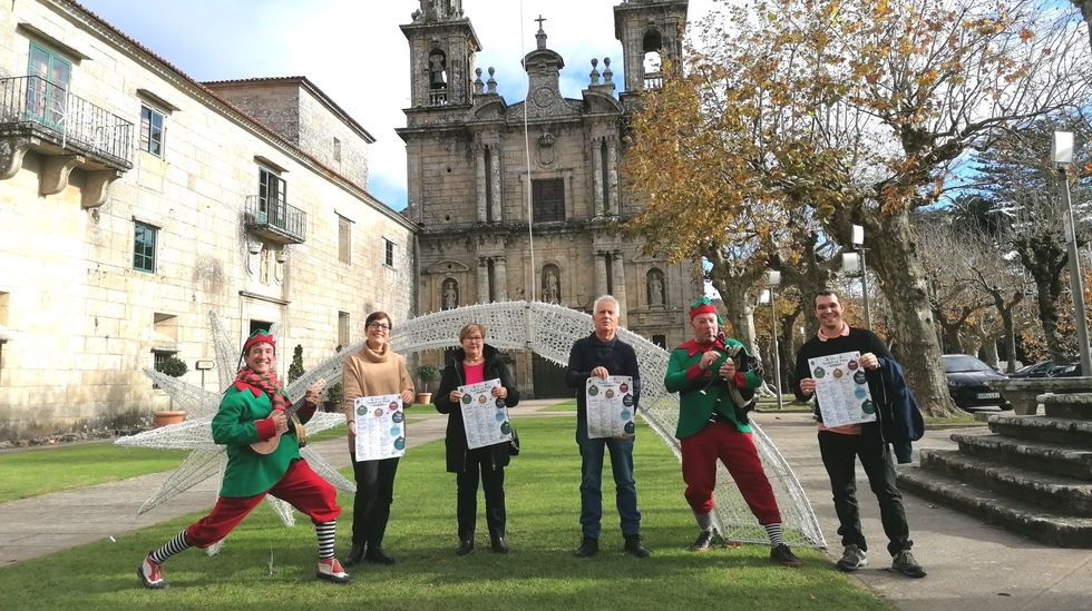 El Mercado de Pontevedra se viste de Navidad.Presentacin del programa de fiestas de Navidad en Poio