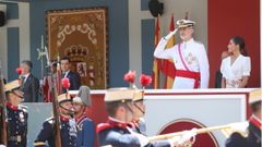 La reina Letizia asisti� al D�a de las Fuerzas Armadas 2023 con un dise�o de la firma coru�esa�Bo�ret.