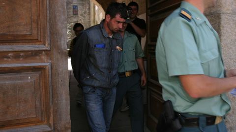 El ahora condenado por violacin, Xavier Antonio Gonalves, cuando fue detenido y puesto a disposicin judicial en Ribadavia.