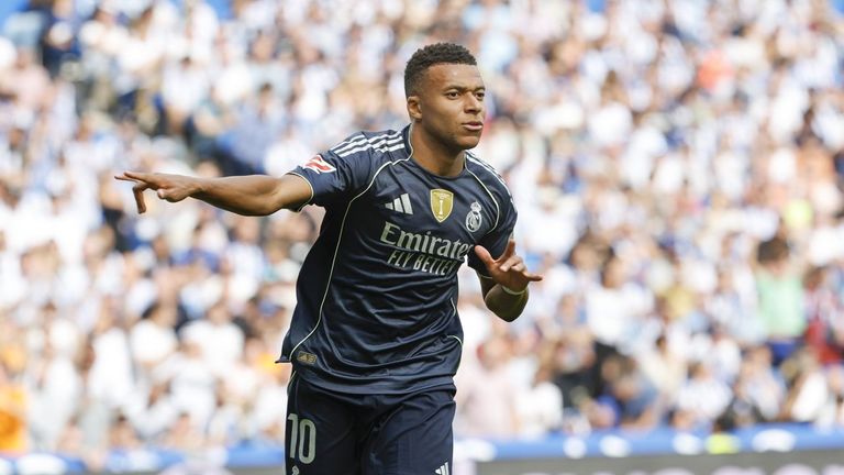 El Real Madrid apela al manual de resistencia para ganar en Anoeta (1-2)