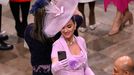 Katy Perry se hacía un selfie este sábado en Westminster