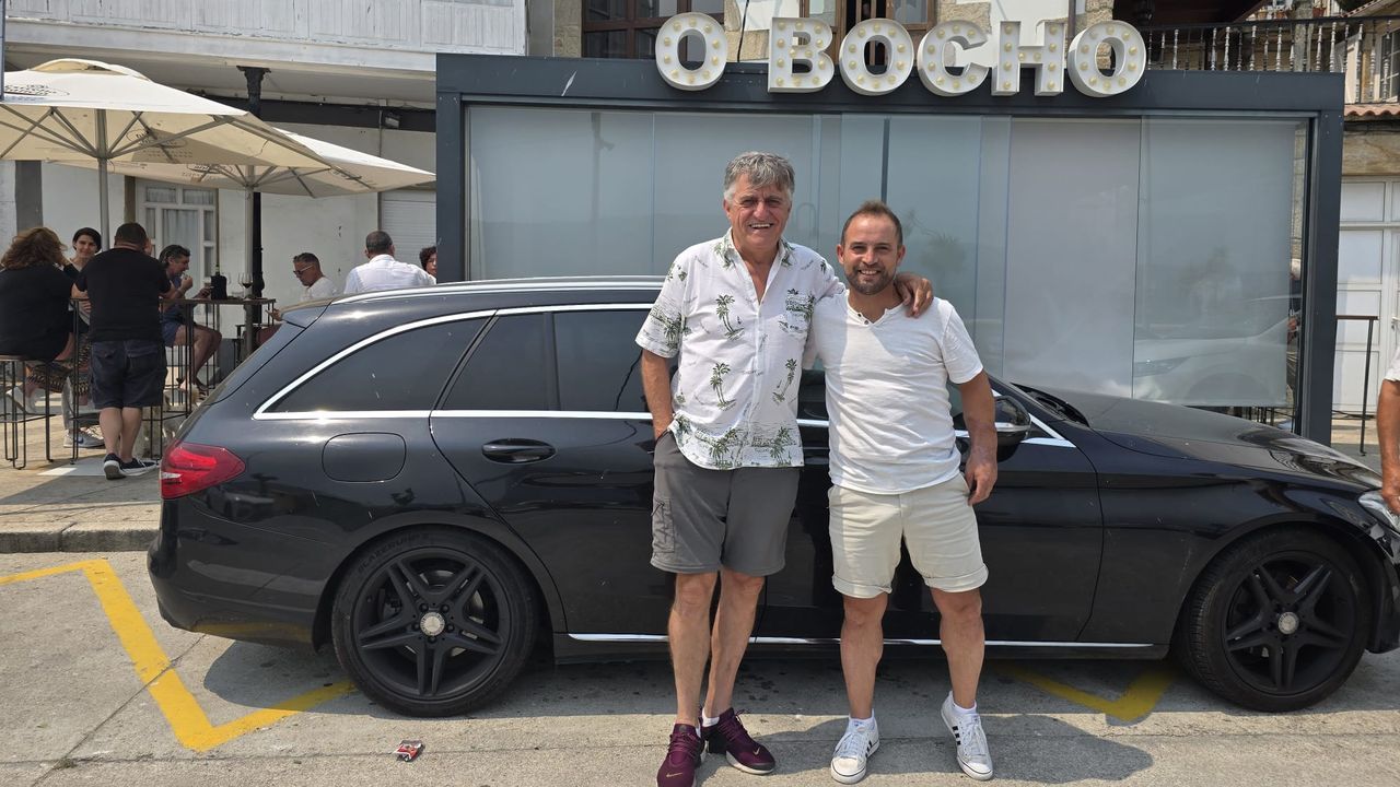 El Gran Wyoming, con el gerente de O Bocho, donde toc.