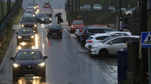 En Teo, más padres de los habituales optaron por llevar a sus hijos al colegio en sus propios coches