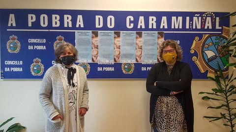 Amparo Cerecedo, edila de Servizos Sociais, y Carmen Dourado, de la Asociacin Galega de Familias de Acollida (Acougo), presentaron la iniciativa.