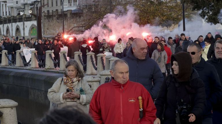 La flota desconvoca las protestas al relajar España las medidas de control