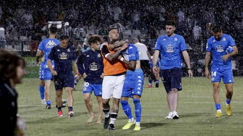 Imagen del Dépor sobre el césped de Castalia al final del encuentro