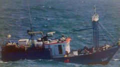 Barco de Marruecos con el alijo de coca visto desde el buque de la Armada Española poco antes del abordaje frustrado