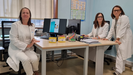 Silvia Vázquez, Cristina Varga y Úrsula Nieto, enfermeras del Sergas, de izquierda a derecha.