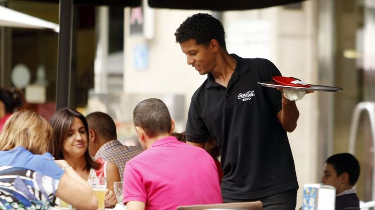 La regularización de inmigrantes podría incorporar 4.000 nuevos autónomos en Galicia