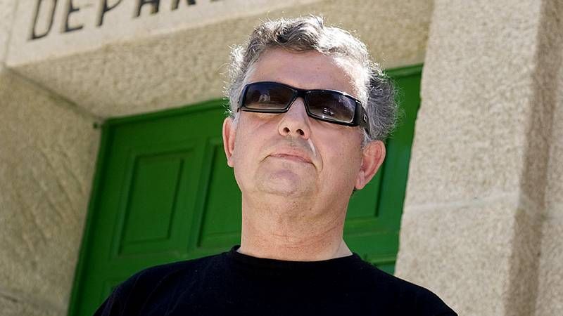 Diouf, con el bal�n en un partido contra Andorra. 