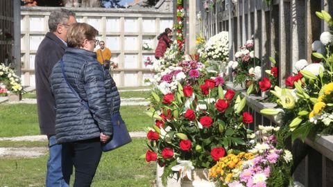 Visitas al cementerio de Santa Mariña, en Cambados