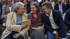 Feijoo y Cuca Gamarra conversan con César Antonio Molina en el acto celebrado en Madrid
